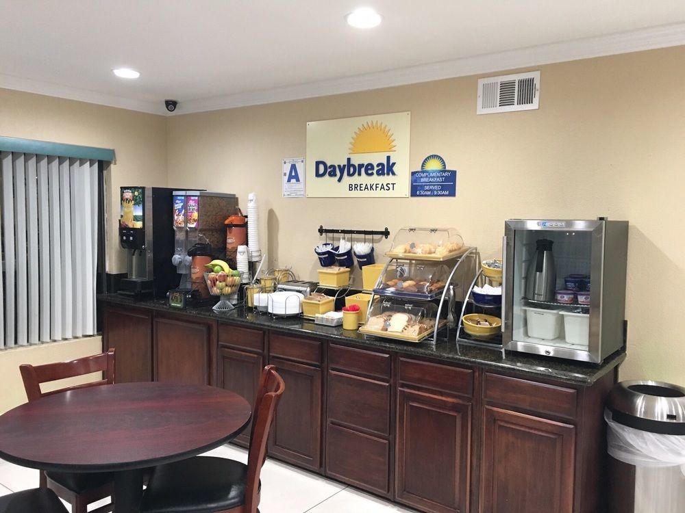 Days Inn & Suites Sdsu - La Mesa - San Diego エクステリア 写真